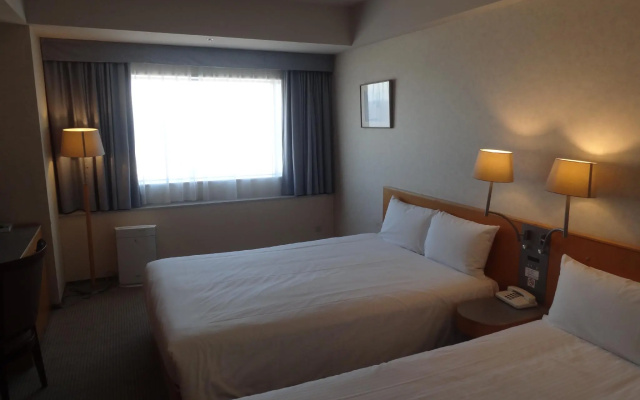 Yokohama Techno Tower Hotel – Guest Rooms – Yokohama