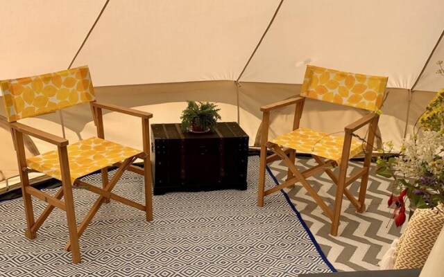 Tregantle Farm Eco Glampsite Super Safari Cabin