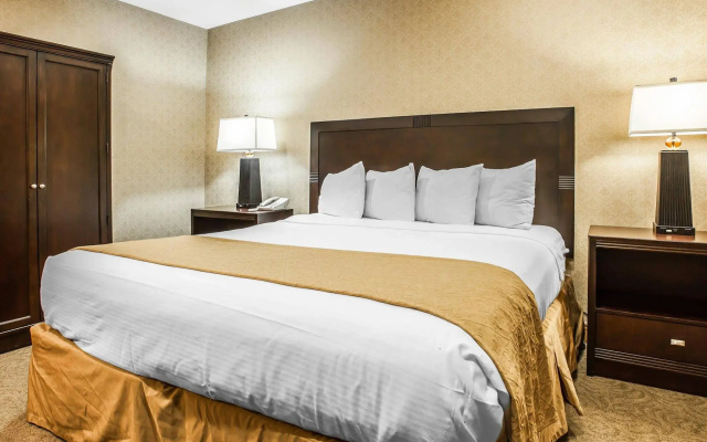 Quality Inn & Suites Hotel Seattle Center
