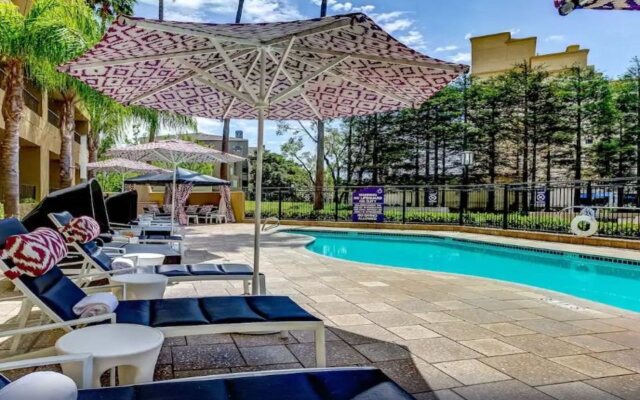 Avenue of the Arts Costa Mesa, a Tribute Portfolio Hotel