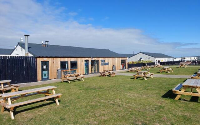 Beachside Lighthouse 14