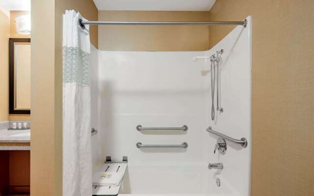 La Quinta Inn & Suites by Wyndham Bel Air/I-95 Exit 77A