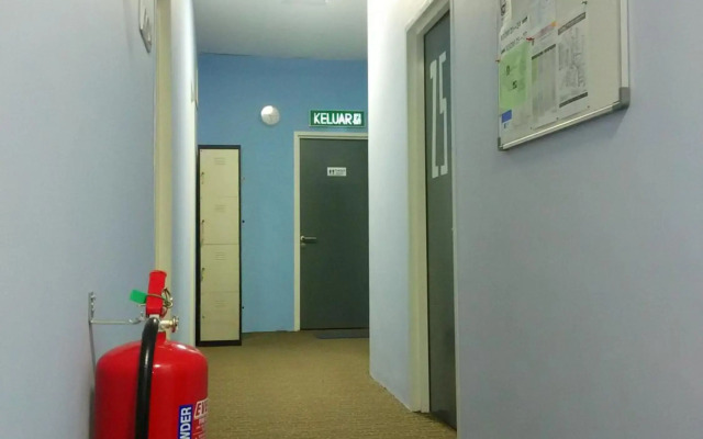 Moon Eleven Hostel Airport Transit - KLIA