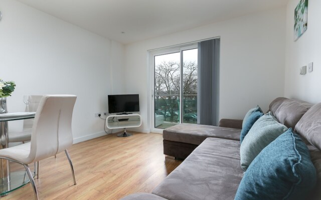 Skyvillion Tower Points - Tower Point Lovely apartment in Enfield London