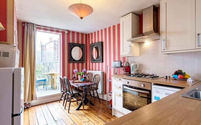 Bright Parsons Green Maisonette