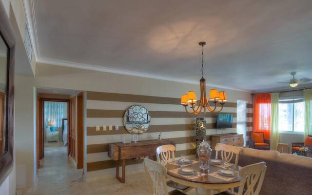 Beachfront Glamorous Apartment With Ocean Views