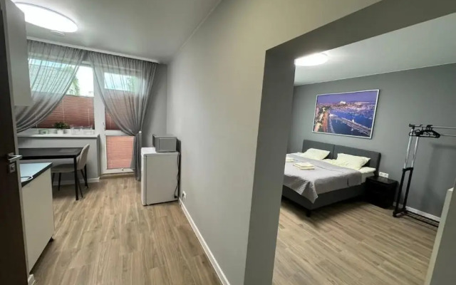 Room-1 Numeris Apartamentai su Balkonu