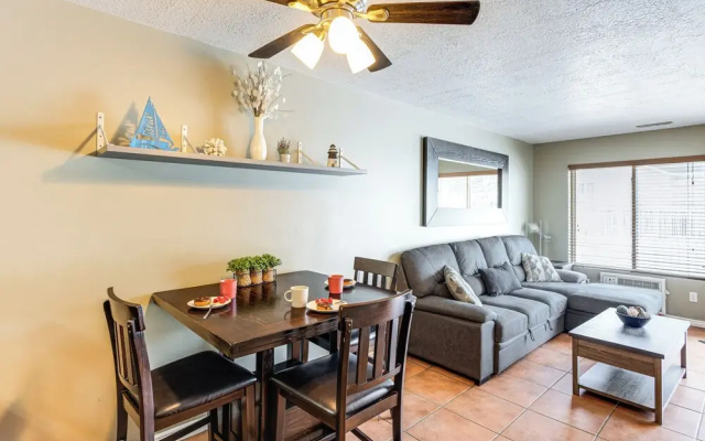 Garden City Condo w/ Pool Access by Bear Lake!