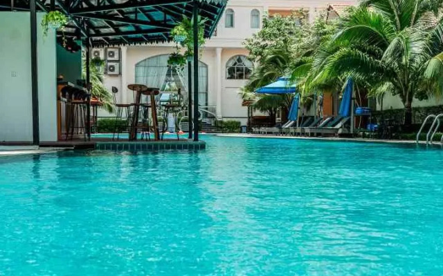 Sea Breeze Hotel & Villa