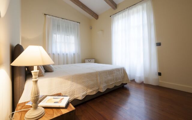 Villa con piscina tra gli ulivi di Rapallo
