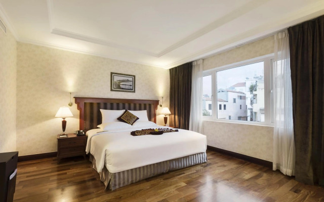 Rex Hotel