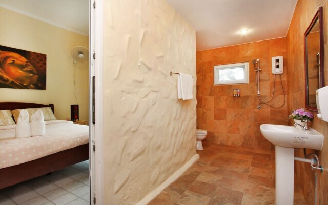 Nai Mueang Far Villa with 4 bedroom