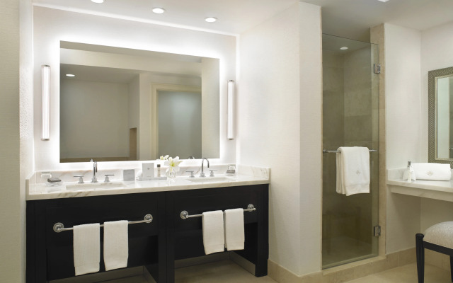 Acqualina Resort & Residences On The Beach