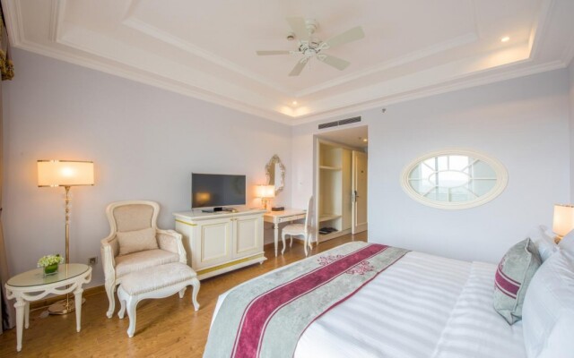 Meliá Vinpearl Cua Sot Beach Resort