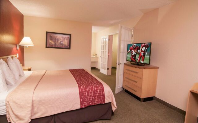 Red Roof Inn & Suites Pensacola East - Milton