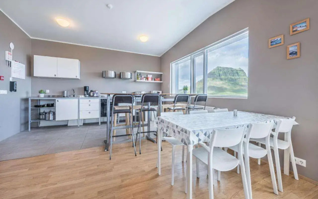Stoð Guesthouse and apartments