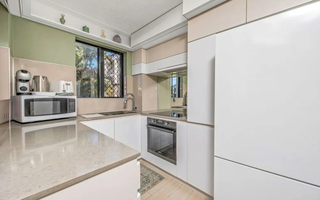 Premium 1 Bedroom Apartment Sleeps 4