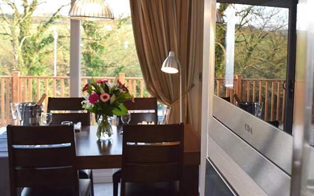 Hideaway Lodge