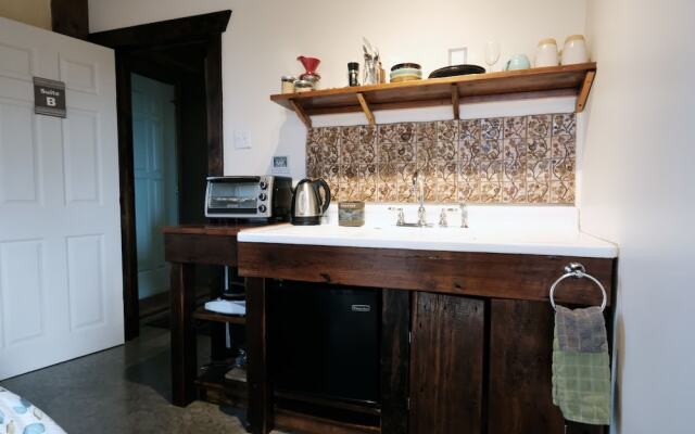 Owl's Nest Suites