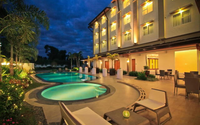 Harvest Hotel