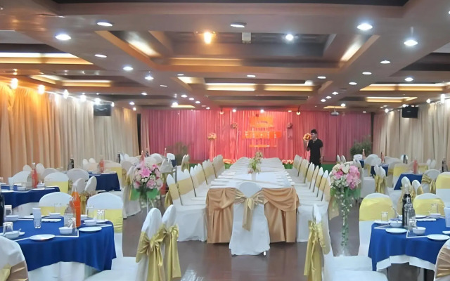 Lopburi Inn