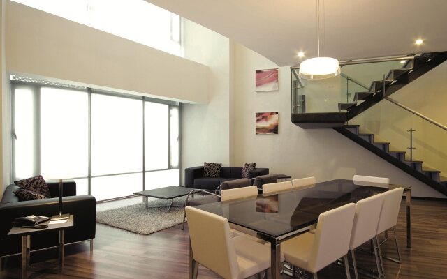 Plaza Suites