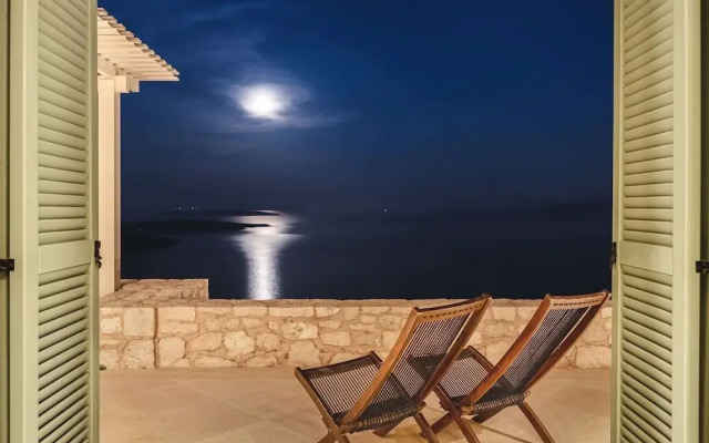 Luxurious Villa in Vasiliki with Swimming Pool & Hot Tub