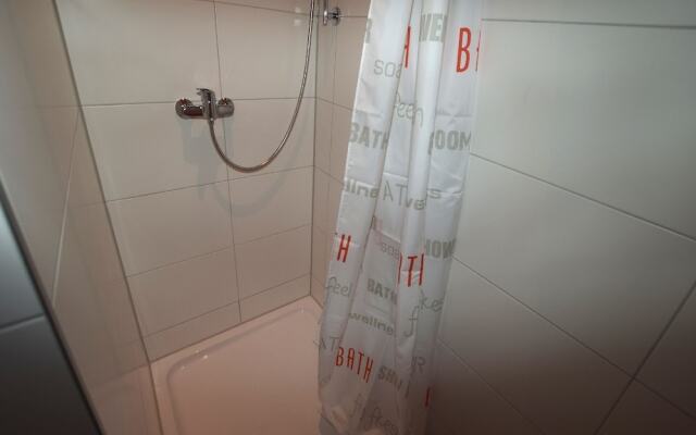 AB Apartment 09