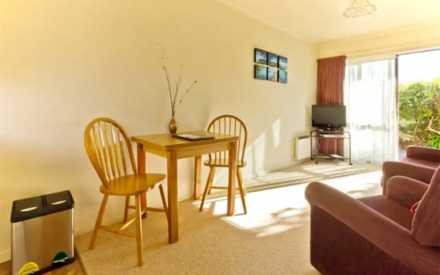 Arrow Motel Apartments