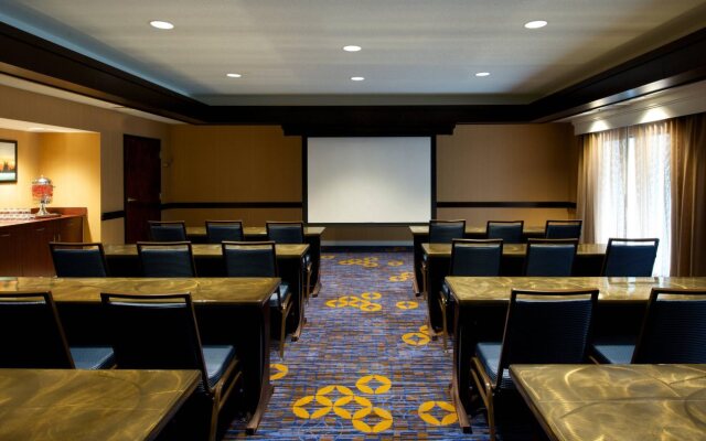 Country Inn & Suites by Radisson, Columbus-Edinburgh