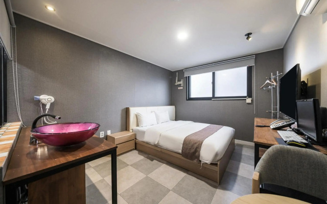 MALU Hotel Suwon