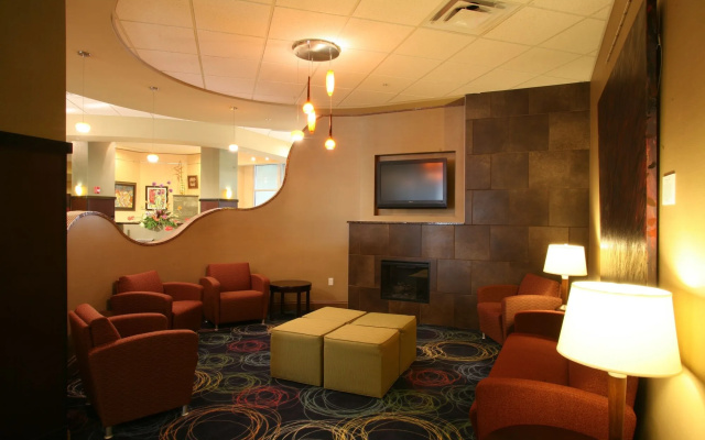 Holiday Inn Omaha Downtown - Waterpark by IHG