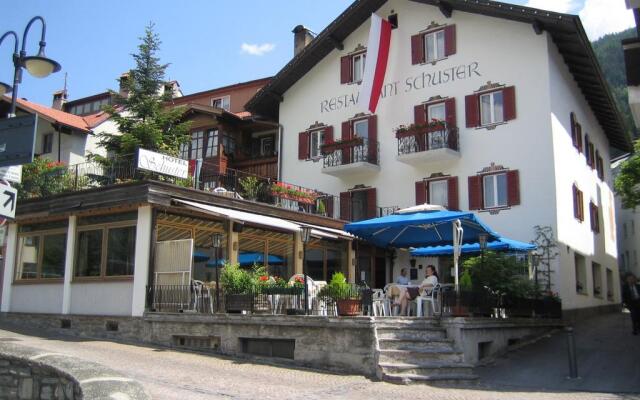 Hotel Schuster