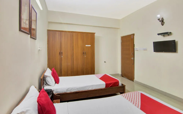 OYO 20008 SilverKey Madhapur