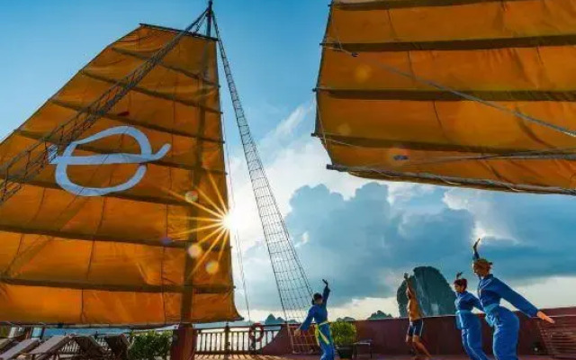 Emperor Cruises Ha Long