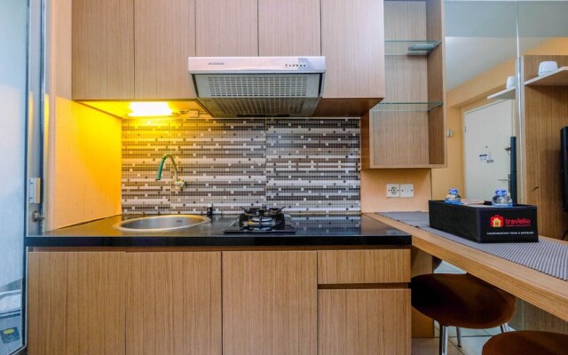 Strategic and Homey 1BR Kalibata City Apartment