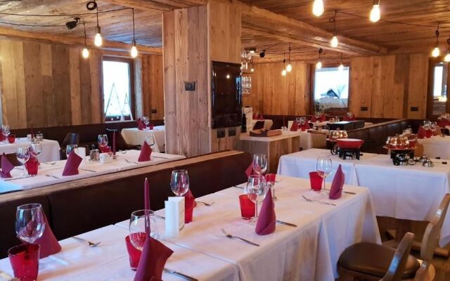 Alpino Lodge