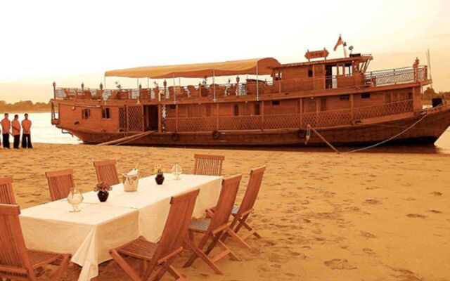 Amara River Cruise (Mandalay-Bhamo or Bhamo - Mandalay)