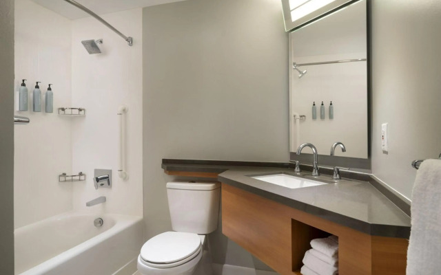 Courtyard by Marriott Long Beach Downtown