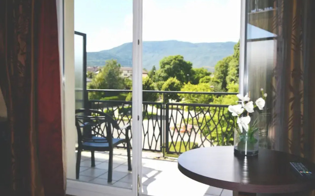 La Villa du Lac Hôtel – Résidence & Spa