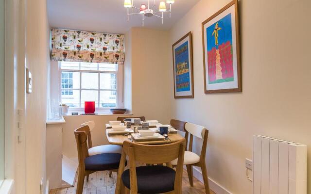 Luxury 3 Bed flat in the centre of Woodstock