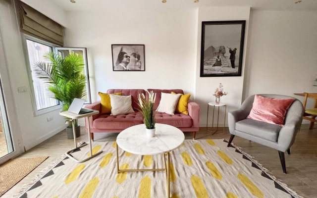 Spellbinding 2 BDR Apt. At The Giza Pyramid's Doorstep