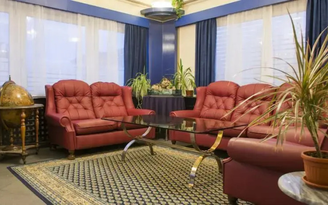 Royal Hotel