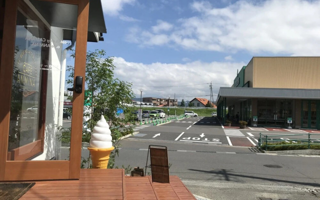 cafe & stay CASTANA