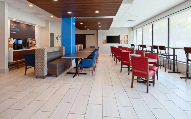 Holiday Inn Express Los Angeles Airport by IHG
