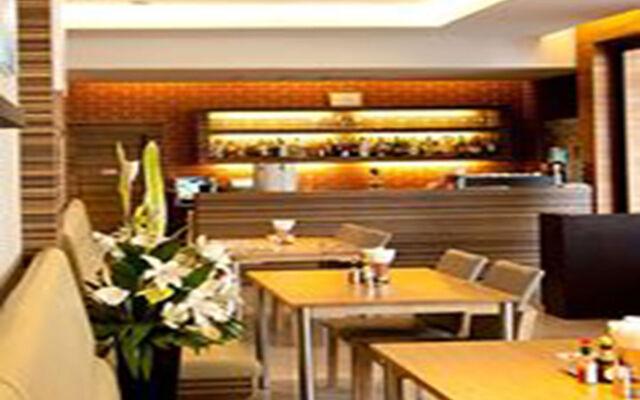 Dynasty Grande Hotel