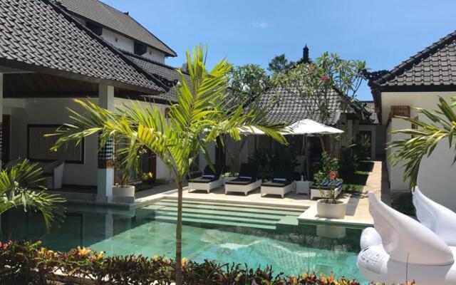 Villa Casablanca Surf Keramas