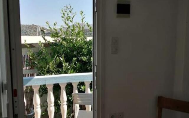 Vromolithos Studio In Spilia Leros