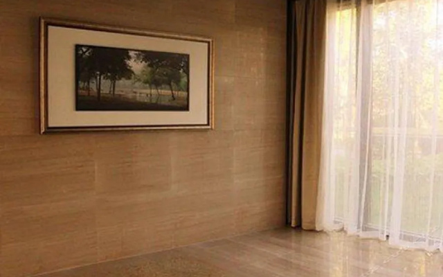 Swan Lakeview Hotel