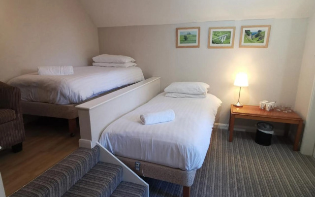 Newton House Hotel